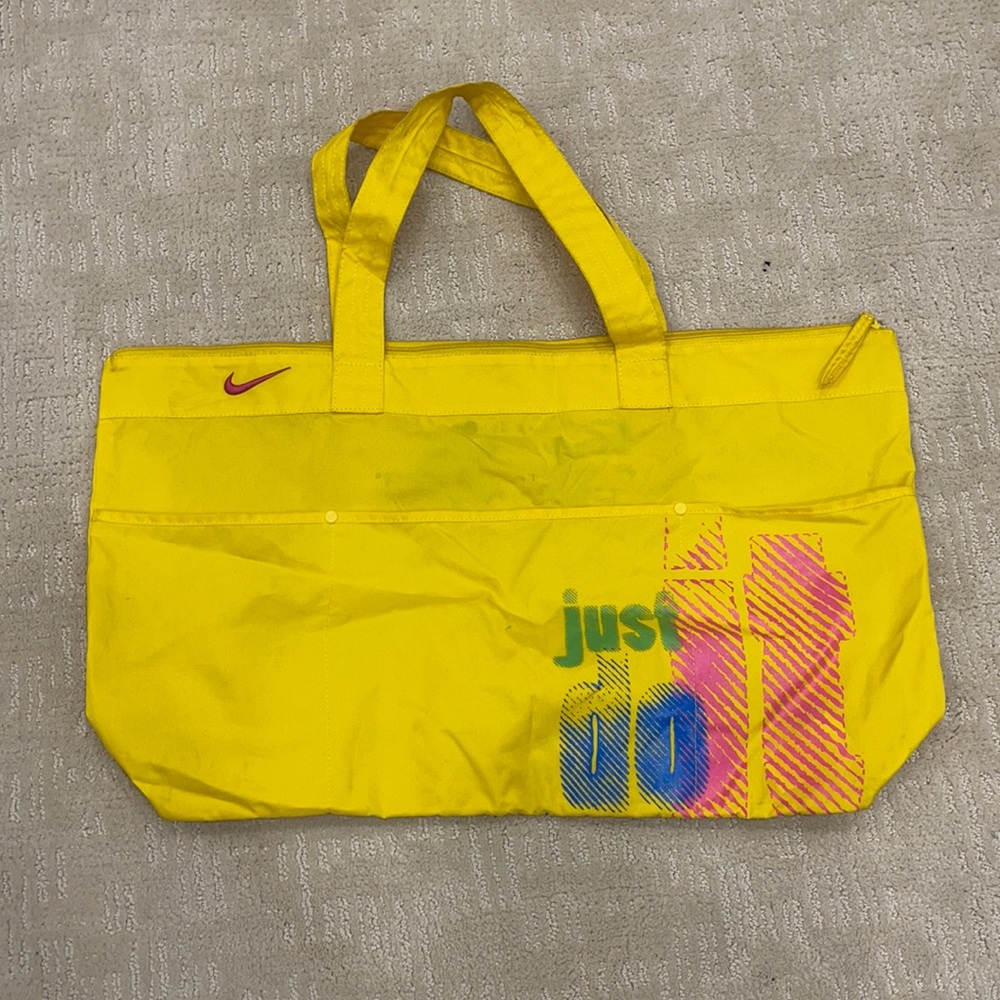 Nike Special edition- yellow sport bag
